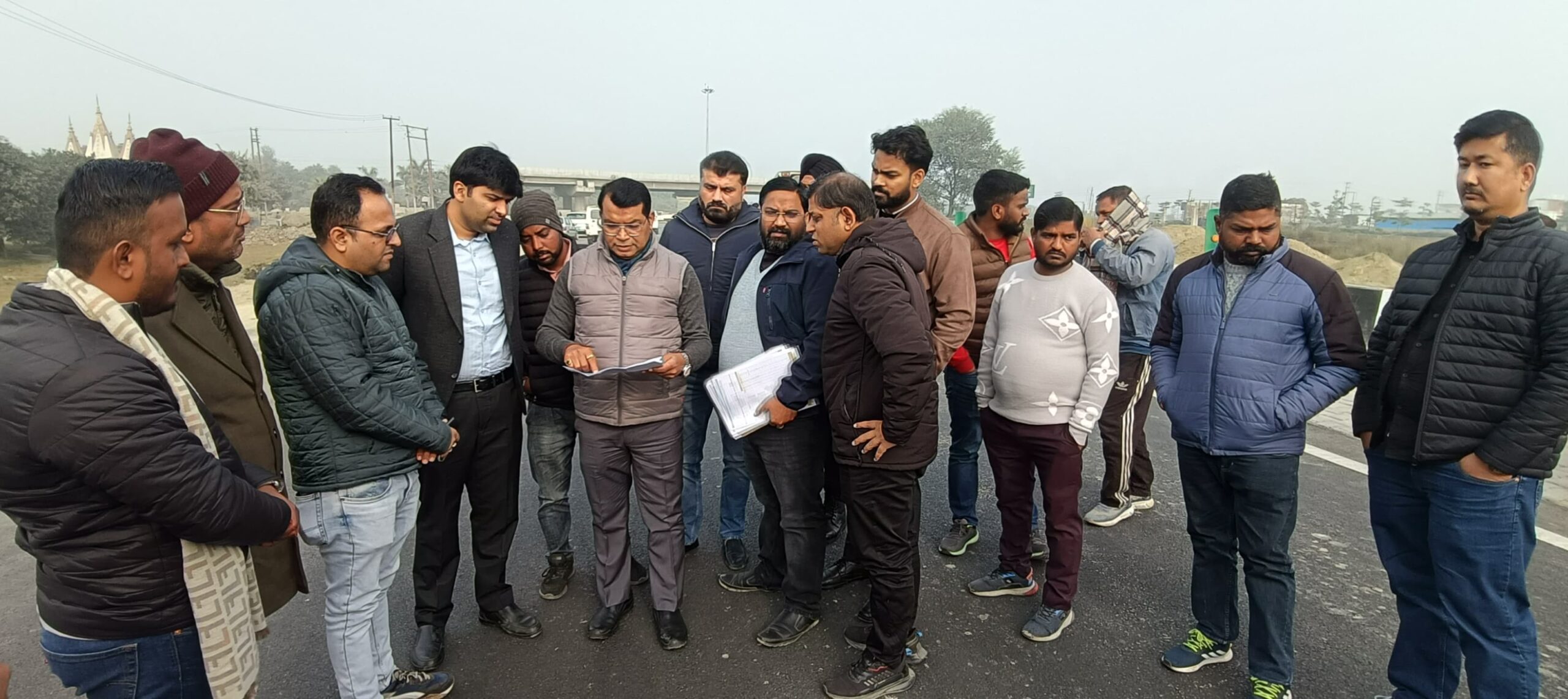 विधायक शिव अरोरा ने एनएचआई अधिकारियो संग किया रिंग रोड का स्थालीय भ्रमण