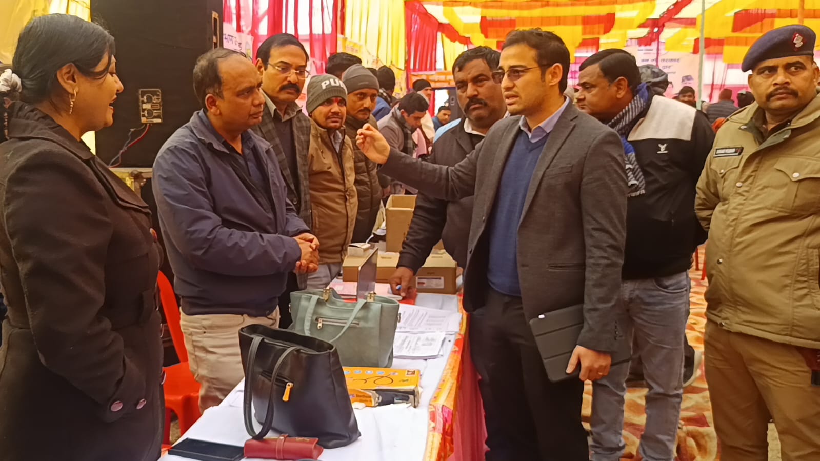 सरकार चली गांव की ओर, बहुउद्देशीय शिविर में 2279 लोगों को मिला योजनाओं का लाभ, समस्याओं का मौके पर समाधान