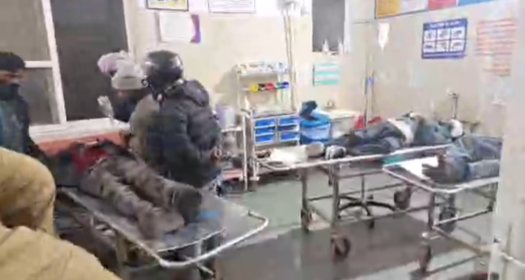 पंतनगर में भीषण सड़क हादसा, दो बाइकों की टक्कर, एक की मौत, तीन गंभीर घायल