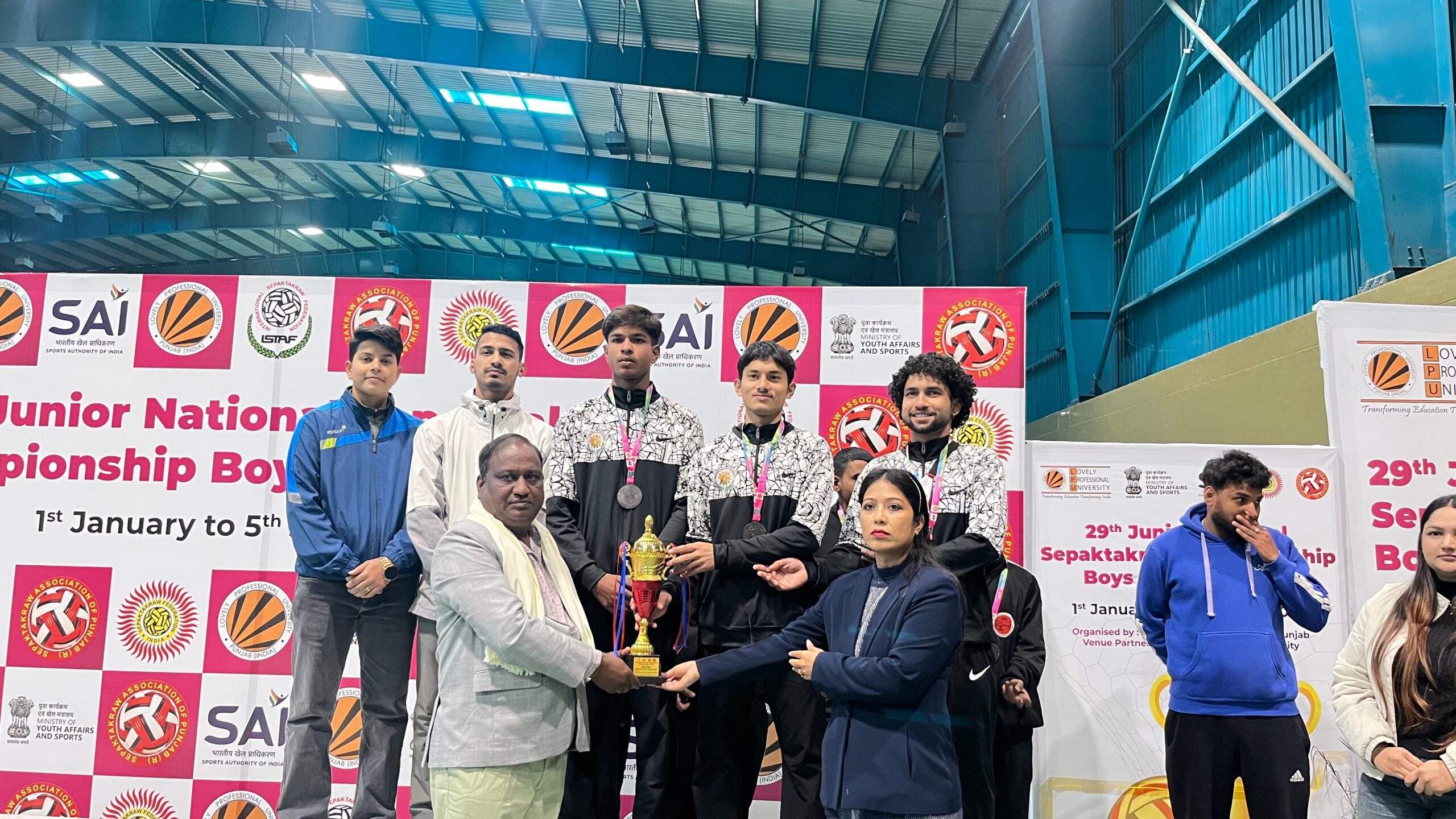 जूनियर बालक डबल इवेंट टीम ने कास्य पदक जीतकर बढ़ाया प्रदेश का मान  रुद्रपुर।