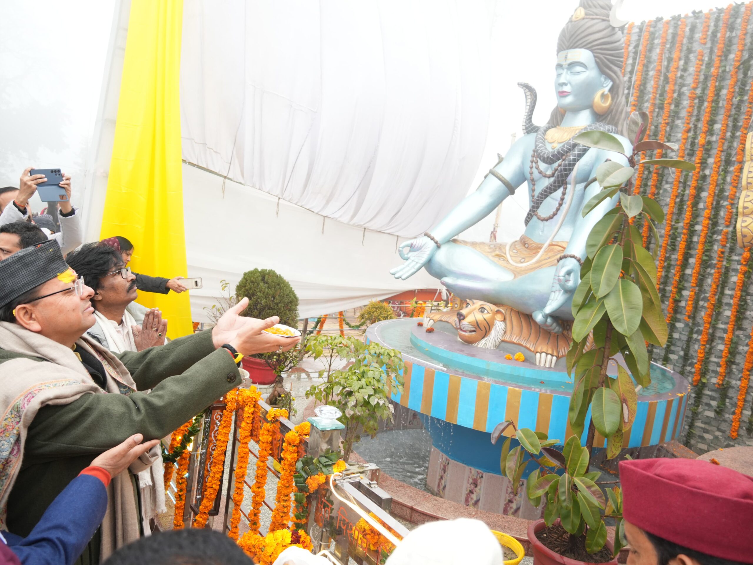 सीएम धामी ने खटीमा में भगवान शिव व हनुमान जी की प्रतिमाओं का किया अनावरण