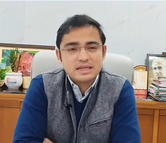 हाईवे किनारे कूड़ा फेंकना अब पड़ेगा भारी, ऊधम सिंह नगर के 30–40 कूड़ा पॉइंट चिन्हित ‘अब कैमरों से होगी निगरानी