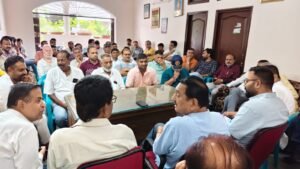 तिलक राज बेहड़ के आवास पर हुई बैठक, आंदोलन की तैयारियों को लेकर कार्यकर्ताओं को सौंपी जिम्मेदारियां; कल कांग्रेस करेगी कलेक्ट्रेट घेराव
