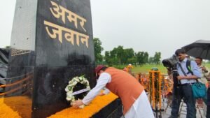 नेपाल-भारत सीमा पर स्थापित शहीद स्मारक देश सेवा, त्याग और बलिदान का प्रतीक: मुख्यमंत्री