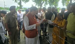 खटीमा में CM धामी ने सुनी जनता की समस्याएं, अधिकारियों को दिए त्वरित समाधान के निर्देश; बोले- छोटी समस्याओं के लिए बार-बार चक्कर न लगाएं लोग