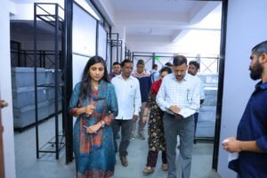 जिलाधिकारी ने राजनीतिक दलों के प्रतिनिधियों की मौजूदगी में किया त्रैमासिक निरीक्षण, विशेष गहन पुनरीक्षण के कार्यों की भी ली जानकारी
