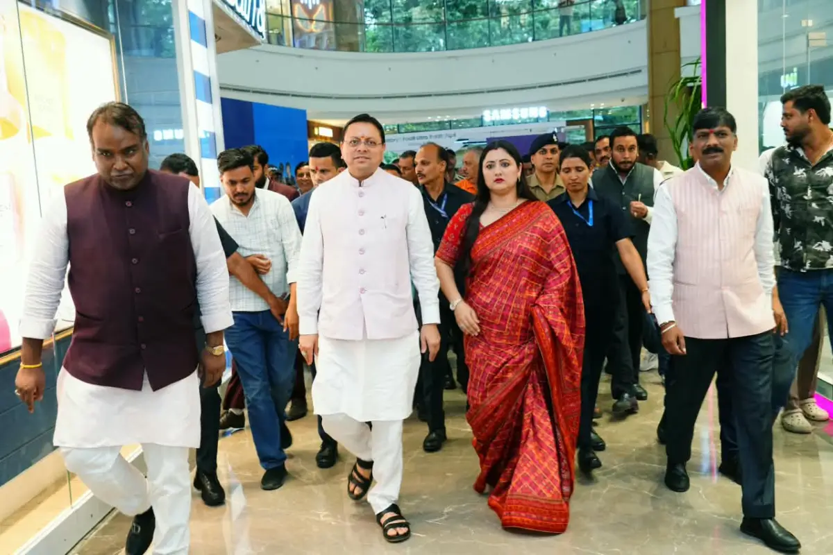 मुख्यमंत्री पुष्कर सिंह धामी ने देखी आध्यात्मिक फिल्म ‘हनुमान अंश’, नीम करौली बाबा की भक्ति और सेवा भावना से हुए अभिभूत