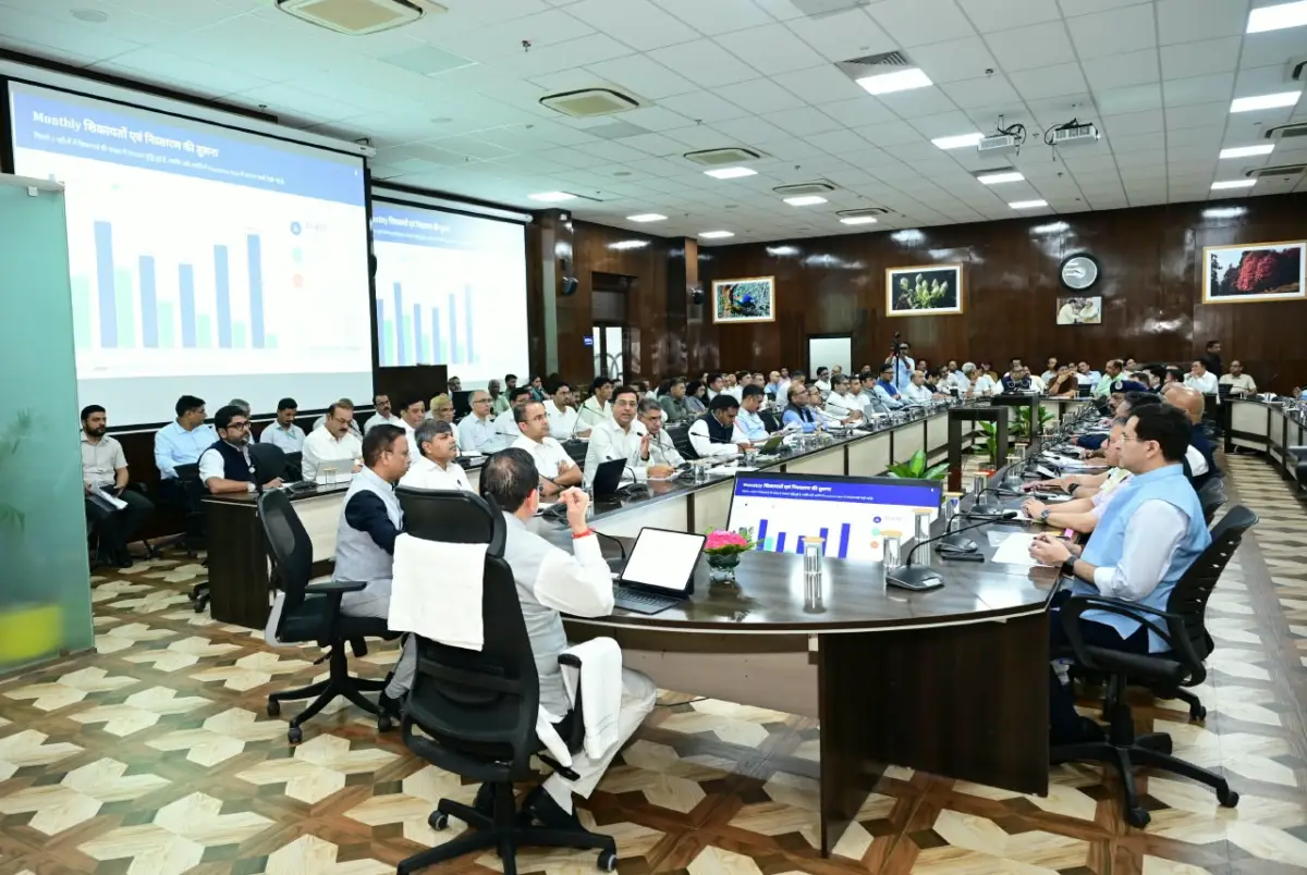 सीएम हेल्पलाइन पर प्राप्त जन शिकायतों का समयबद्ध एवं संतोषजनक निस्तारण सुनिश्चित किया जाए : मुख्यमंत्री