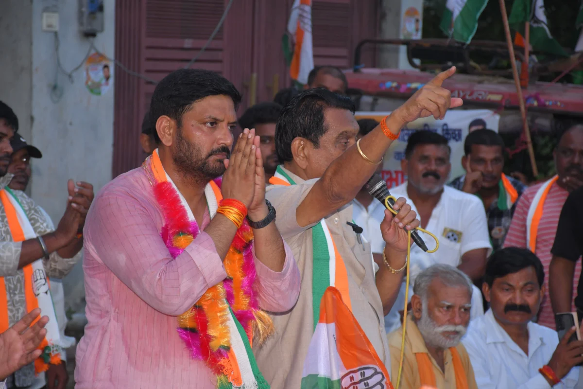 किच्छा में कांग्रेस का जोरदार जनसंपर्क, विधायक बेहड़ ने सायंकालीन जनसभाओं में भरी विकास की हुंकार—राजेश प्रताप सिंह के समर्थन में उमड़ा जनसमर्थन