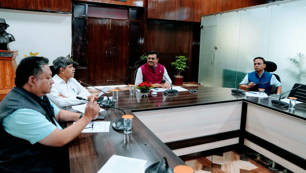 मुख्य सचिव ने की 25 बिंदु कार्यक्रम की समीक्षा,योजनाओं की प्रगति के साथ आमजन को मिल रहे लाभ का भी करें आंकलन: मुख्य सचिव