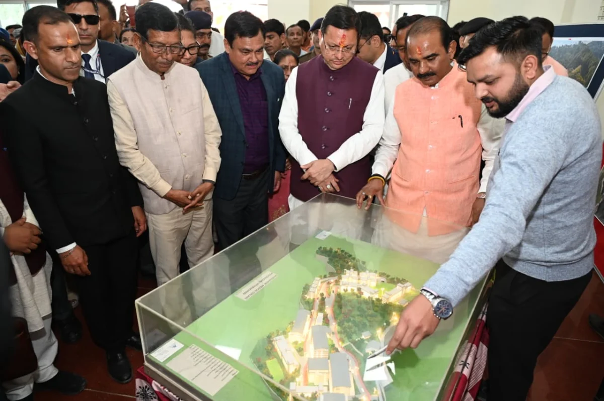 मुख्यमंत्री धामी ने किया पिथौरागढ़ मेडिकल कॉलेज का स्थलीय निरीक्षण